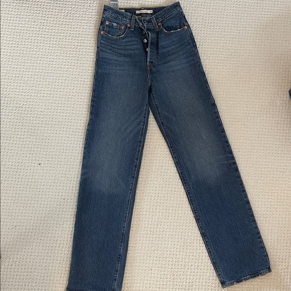 Levi's Ribcage Straight (Full Length) in size 24 - Picture 5 of 5
